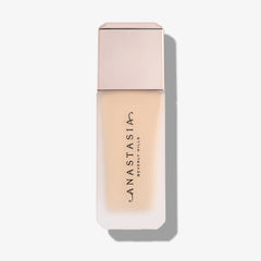 Impeccable Blurring Second-Skin Matte Foundation